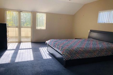 Photo of property in 7 Azure Grove, Unsworth Heights, Auckland, 0632