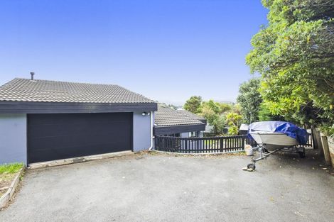 Photo of property in 2/18 Sailmaker Close, Whitby, Porirua, 5024