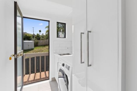 Photo of property in 2/60 Killarney Avenue, Torbay, Auckland, 0630