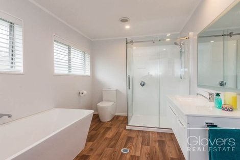 Photo of property in 1/81 West Coast Road, Glen Eden, Auckland, 0602