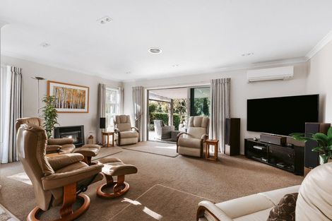 Photo of property in 16 Kayelene Place, Omokoroa, 3114