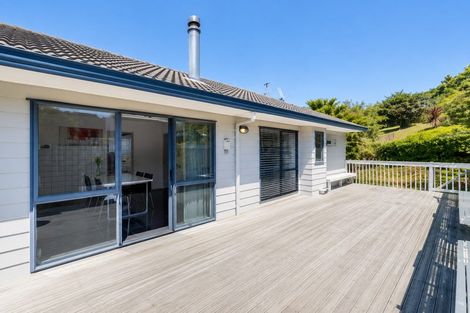 Photo of property in 12 Van Dyke Place, West Harbour, Auckland, 0618