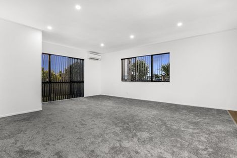 Photo of property in 1/8 Templeton Place, Clendon Park, Auckland, 2103
