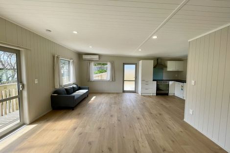 Photo of property in 14 Panzic Place, Glen Eden, Auckland, 0602