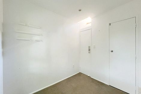 Photo of property in 70 Barrack Road, Mount Wellington, Auckland, 1060