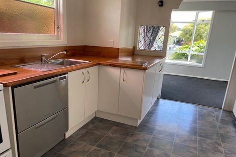 Photo of property in 5 Parera Grove, Heretaunga, Upper Hutt, 5018