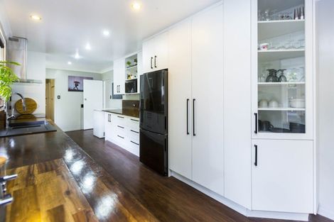 Photo of property in 21 Barton Road, Heretaunga, Upper Hutt, 5018