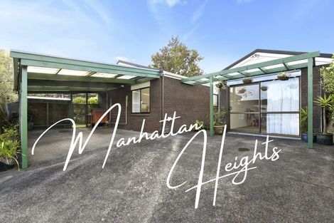 Photo of property in 1/98 Manhattan Heights, Glendene, Auckland, 0602
