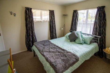 Photo of property in 18a Shortt Street, Foxton Beach, Foxton, 4815