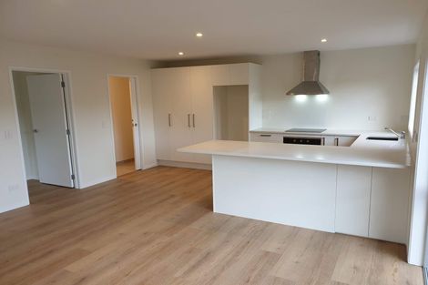 Photo of property in 2/1 Tallington Crescent, Torbay, Auckland, 0630