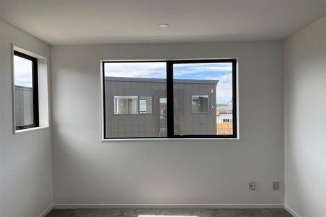 Photo of property in 46 Parahau Road, Papakura, 2110