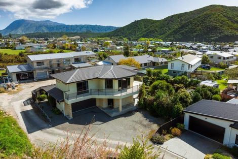 Photo of property in 8a Waimarama Street, Waikawa, Picton, 7220