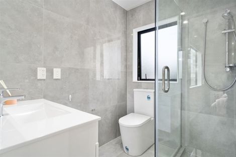 Photo of property in 7a Halcombe Place, Green Bay, Auckland, 0604