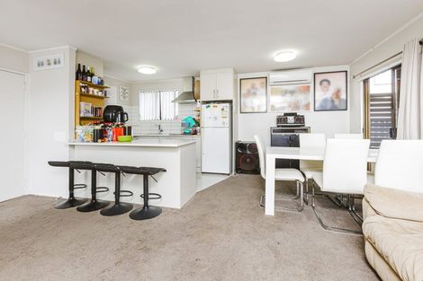 Photo of property in 5/1 Rebecca Rise, Weymouth, Auckland, 2103