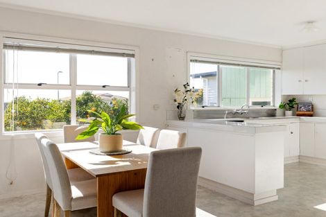 Photo of property in 33a Russleigh Drive, Dinsdale, Hamilton, 3204