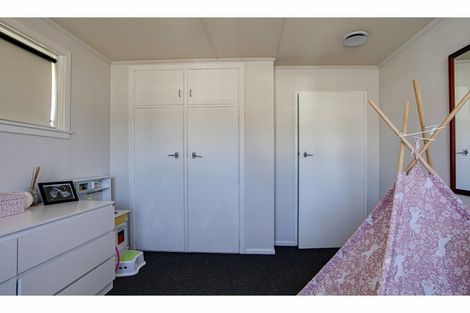 Photo of property in 16 Clyde Carr Crescent, Waimataitai, Timaru, 7910