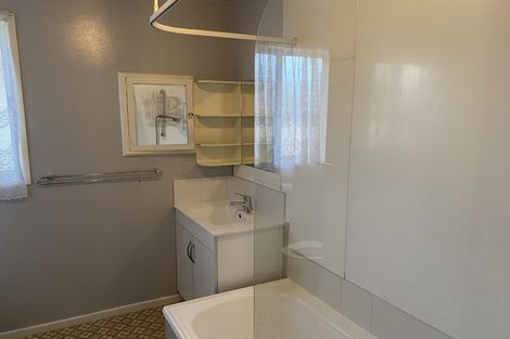 Photo of property in 1/1013 Duke Street, Mahora, Hastings, 4120