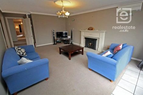 Photo of property in 47 Cambridge Terrace, Masterton, 5810