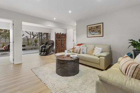 Photo of property in 2/19a Sanders Avenue, Takapuna, Auckland, 0622