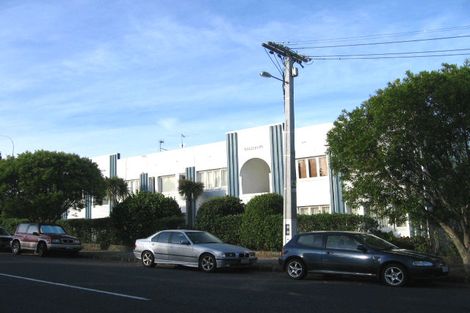 Photo of property in 3/2 Salisbury Street, Herne Bay, Auckland, 1011
