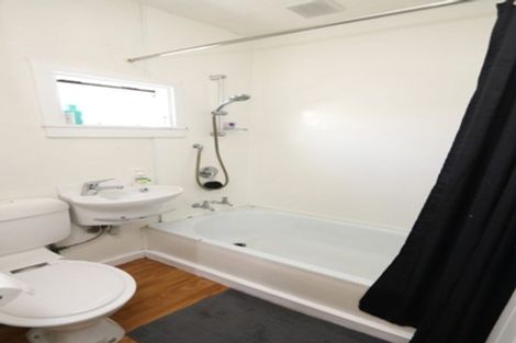 Photo of property in 81 Mcmurdo Street, Tinwald, Ashburton, 7700