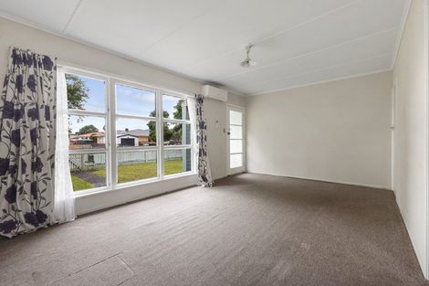 Photo of property in 15 Rice Crescent, Papakura, 2110
