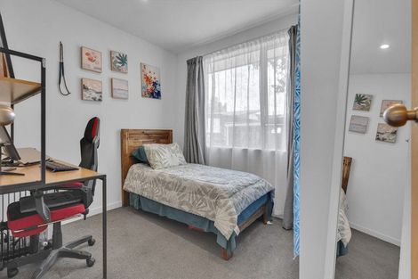 Photo of property in 2/22 Mathesons Road, Phillipstown, Christchurch, 8011