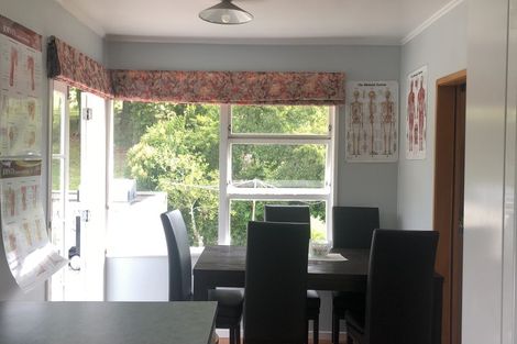Photo of property in 21 Battle Place, Glenfield, Auckland, 0629