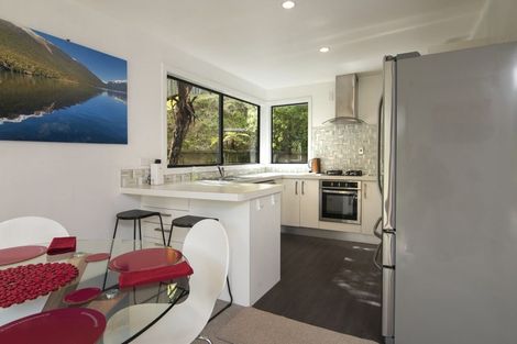 Photo of property in 20 Hampden Street, Picton, 7220