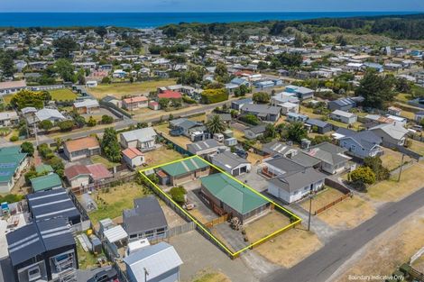 Photo of property in 28 Barling Street, Himatangi Beach, Foxton, 4891