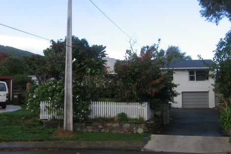 Photo of property in 24 Ruru Street, Waikanae, 5036
