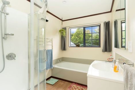 Photo of property in 33 Railway Terrace, Ohau, Levin, 5570