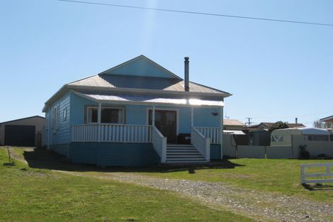 Photo of property in 67 Himatangi Street, Himatangi Beach, Foxton, 4891