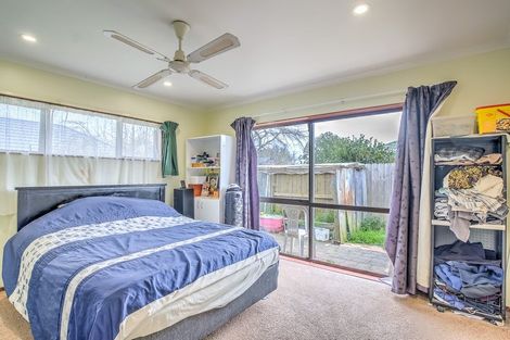 Photo of property in 21 Aldershot Place, Nawton, Hamilton, 3200