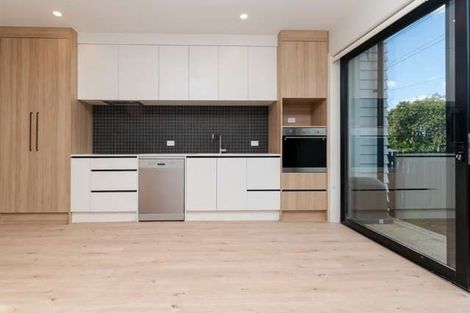 Photo of property in 2/56 Salisbury Road, Birkdale, Auckland, 0626