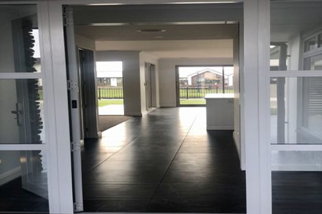 Photo of property in 73 The Esplanade, Pegasus, 7612