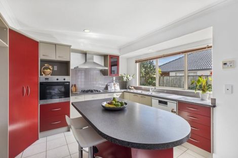 Photo of property in 7 Thornbury Crescent, East Tamaki Heights, Auckland, 2016