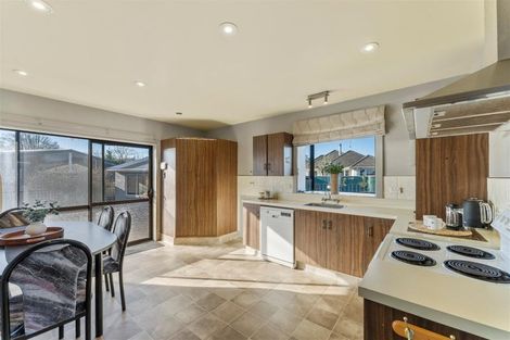 Photo of property in 52 Worthy Street, Ilam, Christchurch, 8041