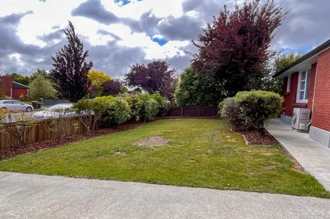 Photo of property in 37 Warren Crescent, Hillmorton, Christchurch, 8025