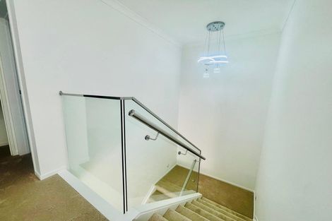 Photo of property in 8c Neems Place, Manurewa, Auckland, 2102
