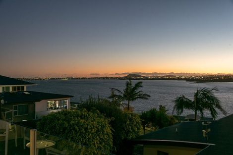 Photo of property in 12 Bucklands Beach Road, Bucklands Beach, Auckland, 2012