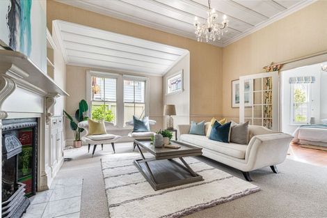 Photo of property in 3 Turnbull Road, Narrow Neck, Auckland, 0624