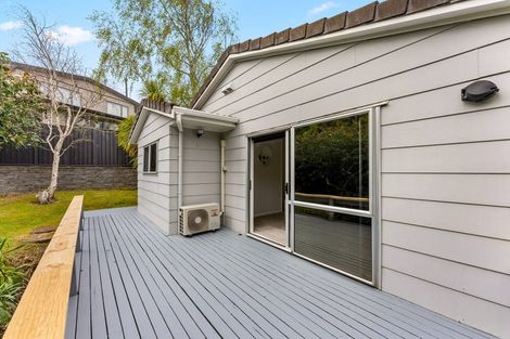 Photo of property in 1/14 Sunward Rise, Glenfield, Auckland, 0629