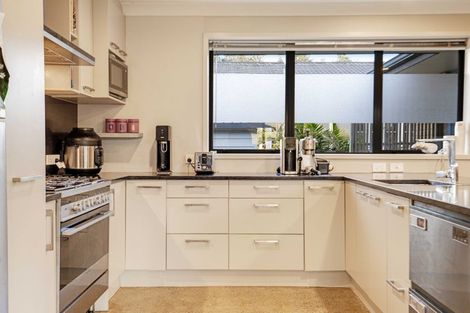 Photo of property in 5a Rewa Street, New Lynn, Auckland, 0600