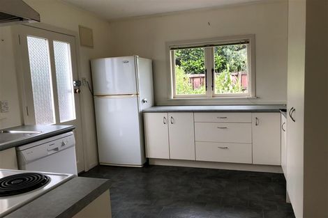 Photo of property in 1/13 Fairlea Road, Te Atatu South, Auckland, 0610