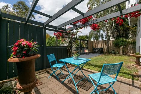 Photo of property in 13 Fitzroy Road, Bluff Hill, Napier, 4110