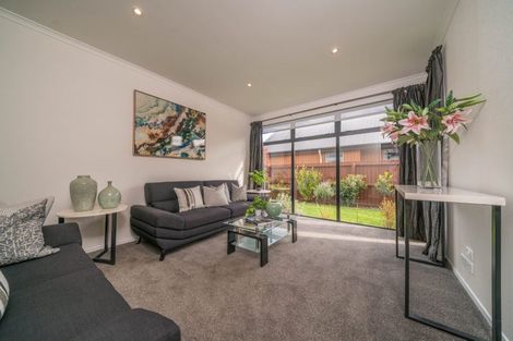 Photo of property in 21 Meyer Crescent, Halswell, Christchurch, 8025