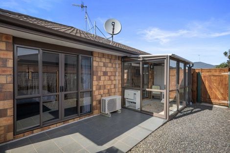 Photo of property in 12a Sussex Street, Levin, 5510