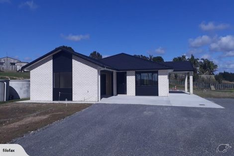 Photo of property in 115 Nixon Road, Taupaki, Henderson, 0782