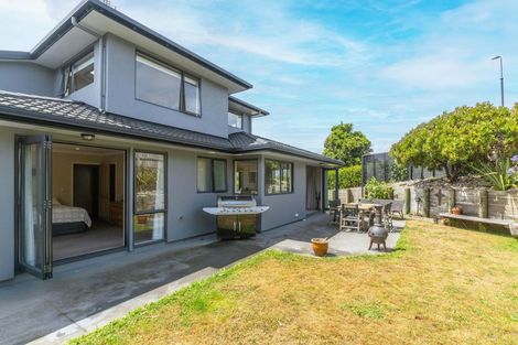 Photo of property in 12 Aotea Drive, Aotea, Porirua, 5024